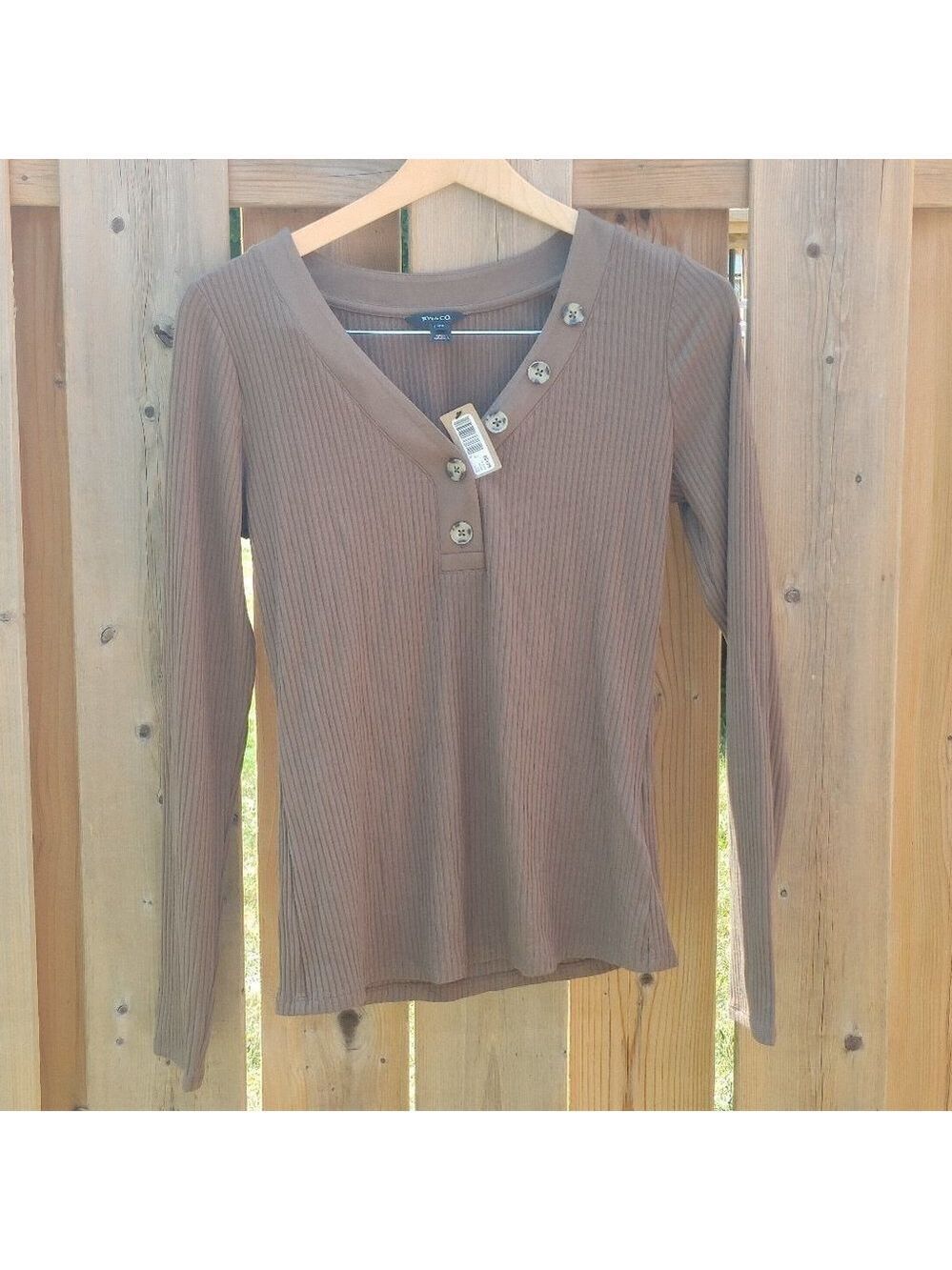 LOVELY Ribbed Long Sleeve Shirt R.W. & Co. Women's Medium BNWT Olive Gre…